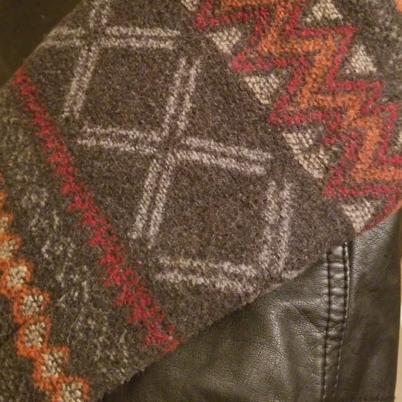 Jacket - Picture 4 of 4